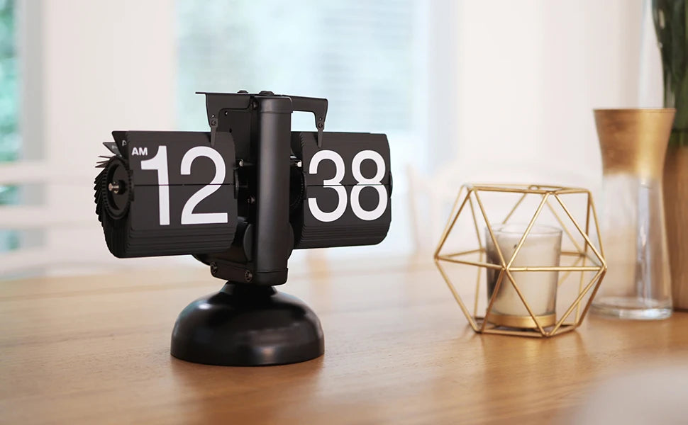 Retro Flip Table Clock – Auto Page Turning Desk Decor