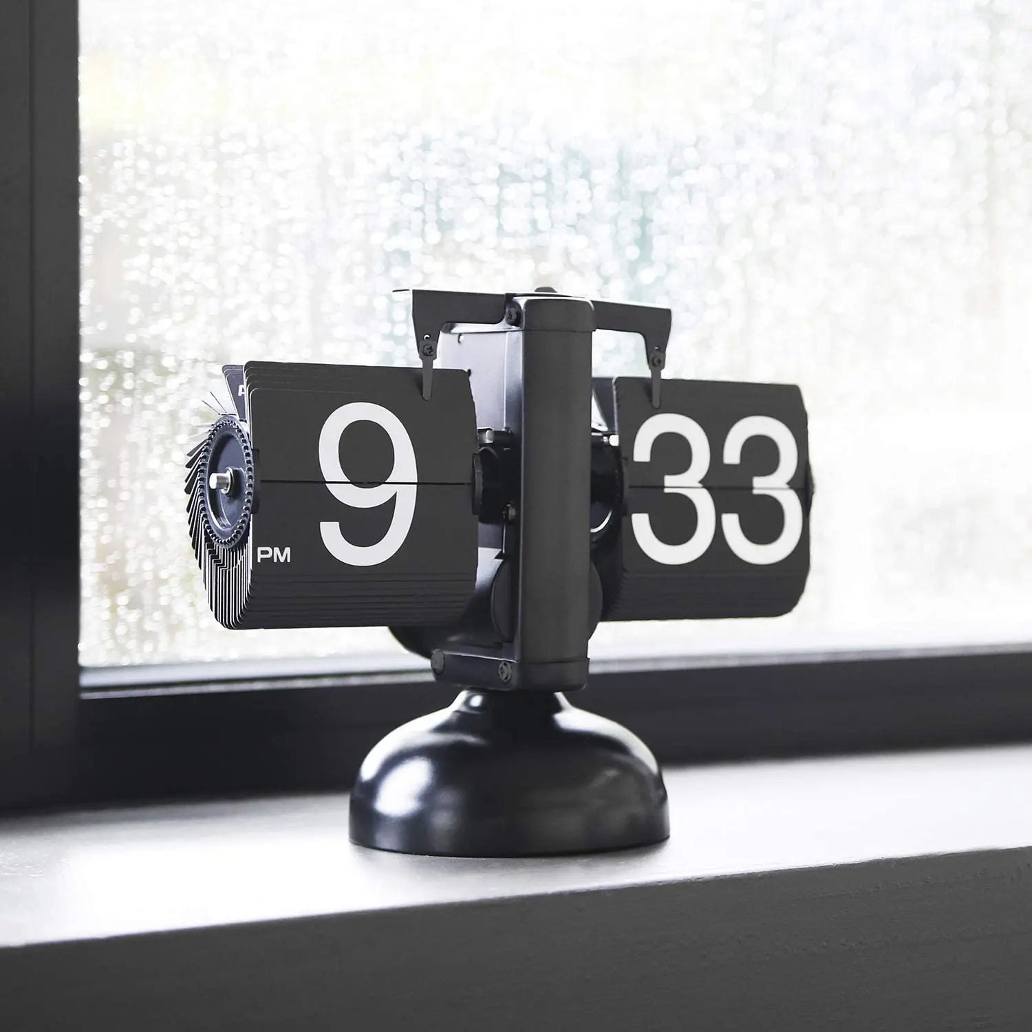 Retro Flip Table Clock